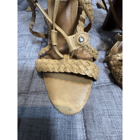 Steve Madden Tarra, Tan Block Heel, Leather Upper, Lace Up Heels, Size 7 - Picture 3 of 10